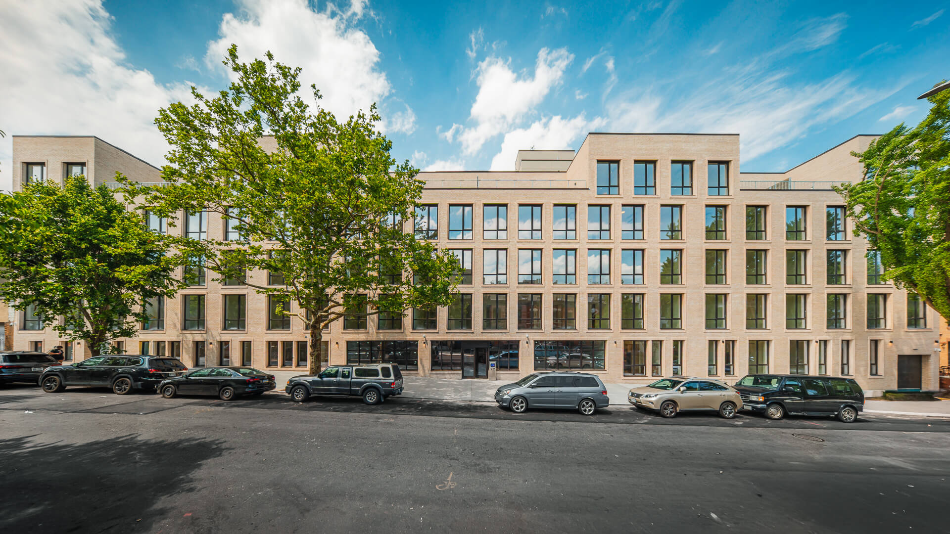 733 Lincoln Place Apartments building