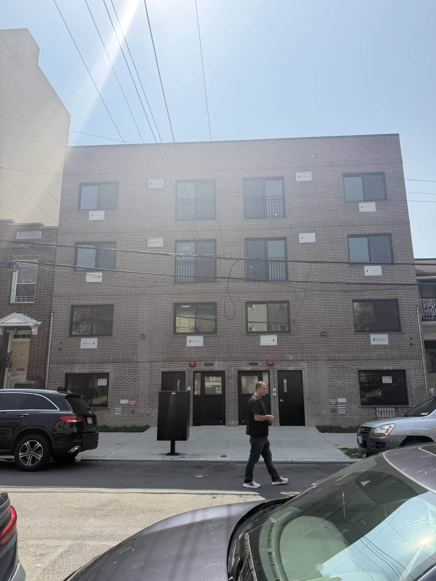 3312-3314 Decatur Avenue Apartments building