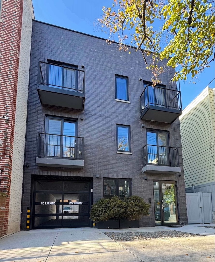 34-38 30th Street Apartments building